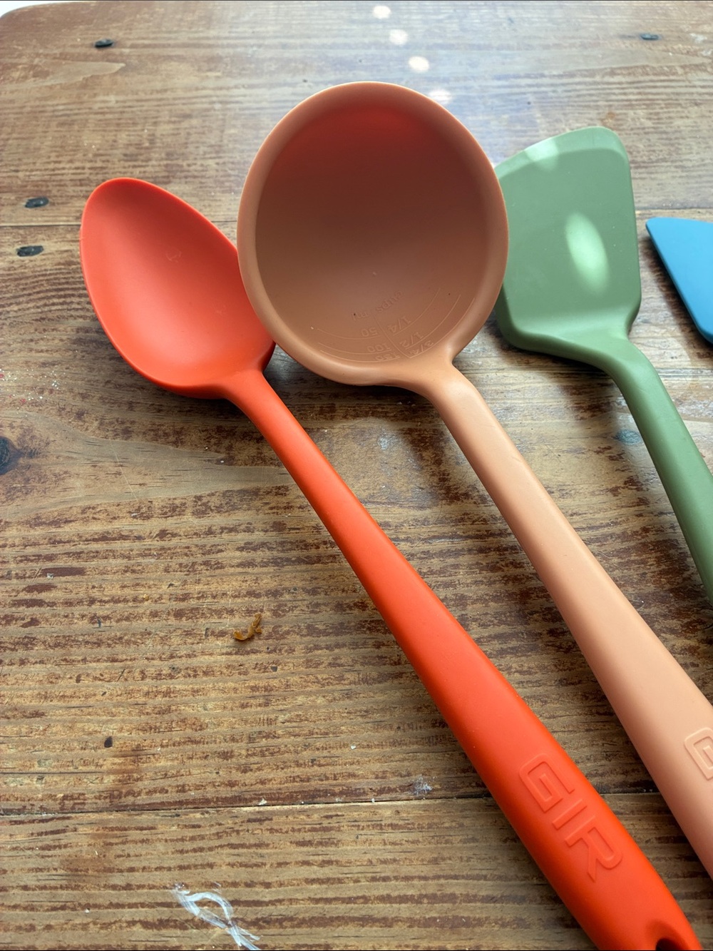 Kitchen Silicone Cooking Tools - GIR Non-toxic Antimicrobial Modern Design Tools - Picture 2 of 8